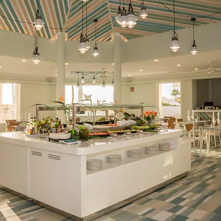 Hovima La Pinta Beachfront Family ホテル