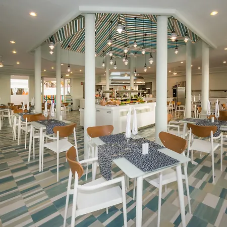 Hovima La Pinta Beachfront Family