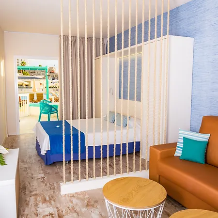 Hovima La Pinta Beachfront Family