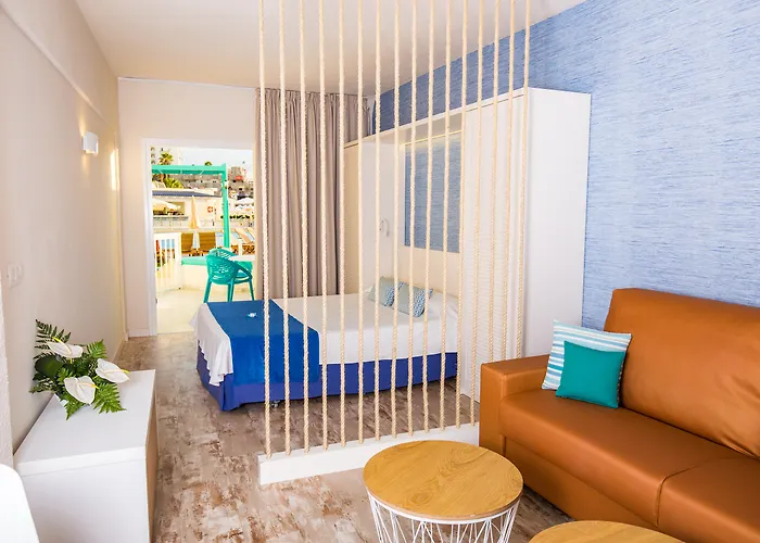 Hovima La Pinta Beachfront Family