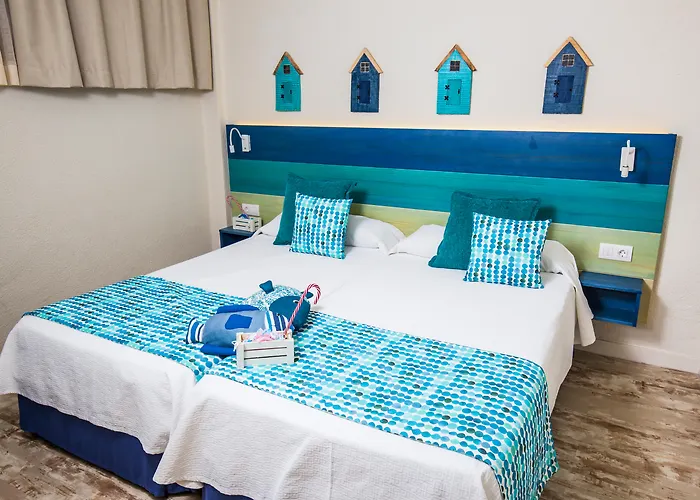 Hotel Hovima La Pinta Beachfront Family