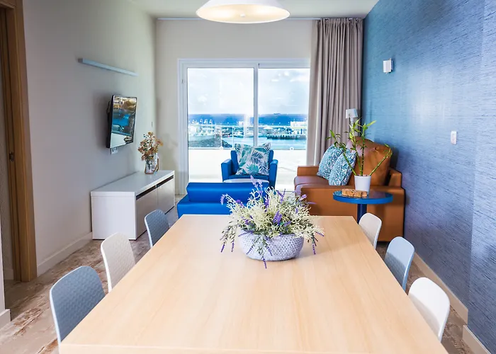 Hovima La Pinta Beachfront Family 4* 아데제