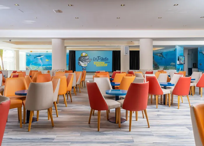 Hovima La Pinta Beachfront Family 아데제