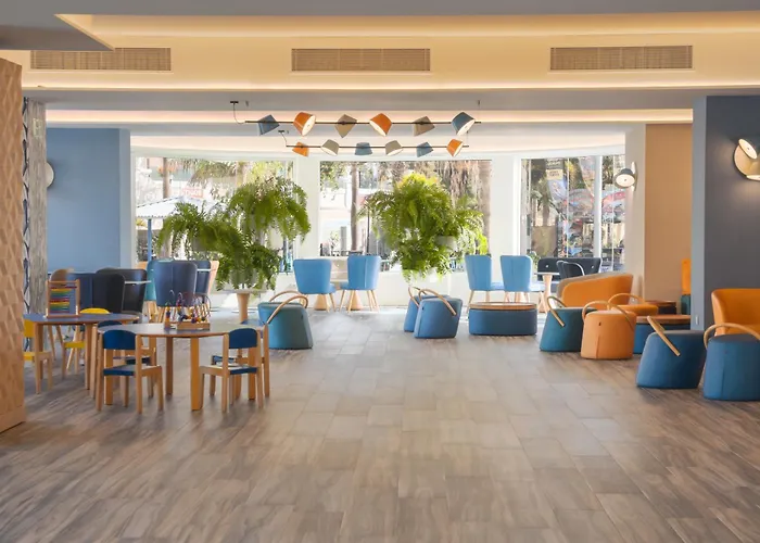 Hovima La Pinta Beachfront Family 호텔 아데제