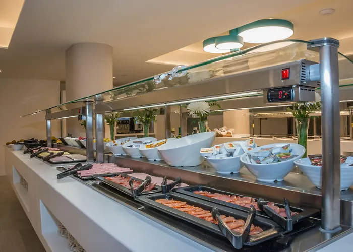 Hovima La Pinta Beachfront Family 4* Costa Adeje (Tenerife)