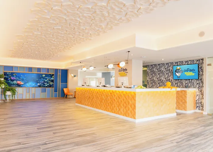 Hovima La Pinta Beachfront Family 호텔 4*