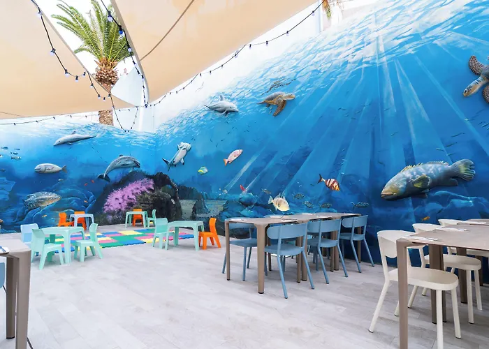 Hovima La Pinta Beachfront Family 4*