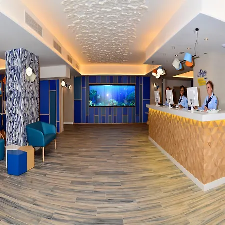 Szálloda Hovima La Pinta Beachfront Family