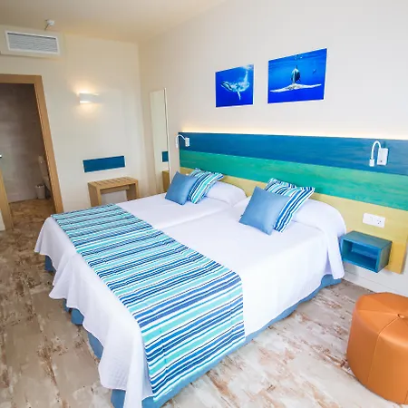 Hovima La Pinta Beachfront Family Szálloda