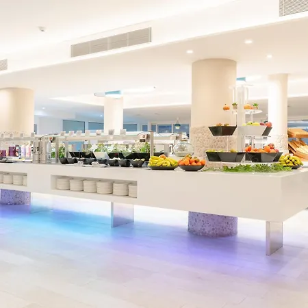 Ξενοδοχείο Hovima La Pinta Beachfront Family 4*