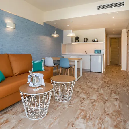 Szálloda Hovima La Pinta Beachfront Family 4*
