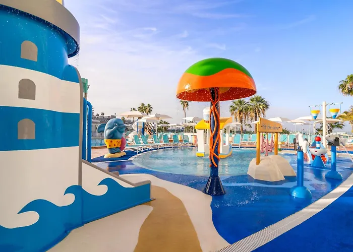 Hovima La Pinta Beachfront Family Hotell