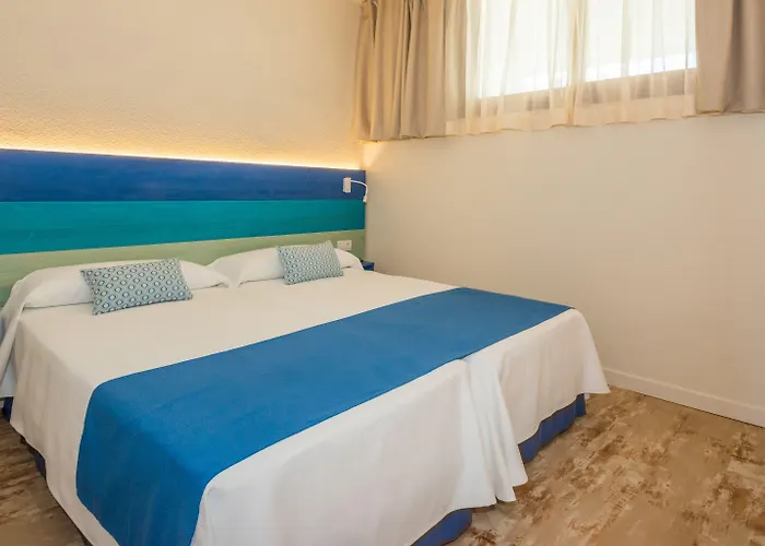 Hovima La Pinta Beachfront Family