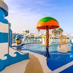 Hovima La Pinta Beachfront Family فندق