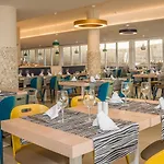 Hovima La Pinta Beachfront Family 4*