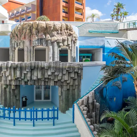 Hovima La Pinta Beachfront Family Hotel 4*