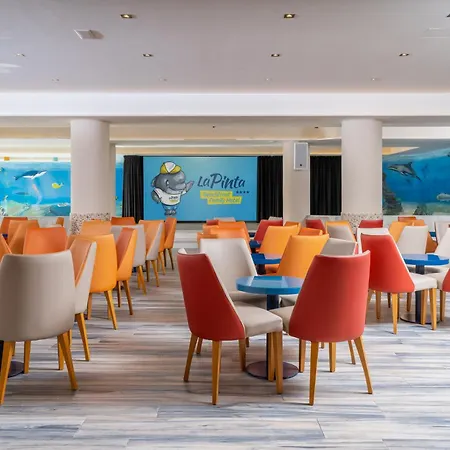 Hovima La Pinta Beachfront Family أذيخي