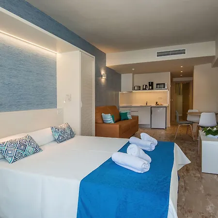 Hovima La Pinta Beachfront Family 4* Адехе