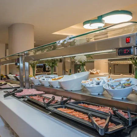 Hovima La Pinta Beachfront Family 4* 아데제