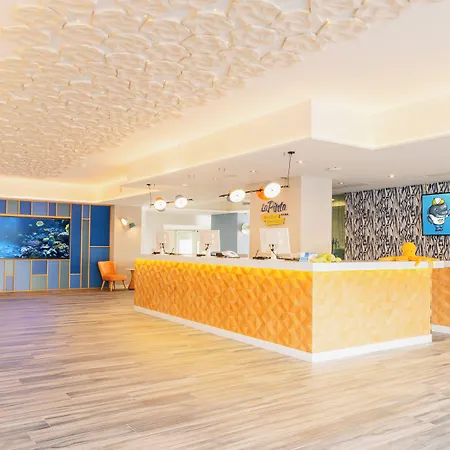 Hovima La Pinta Beachfront Family 호텔 4*