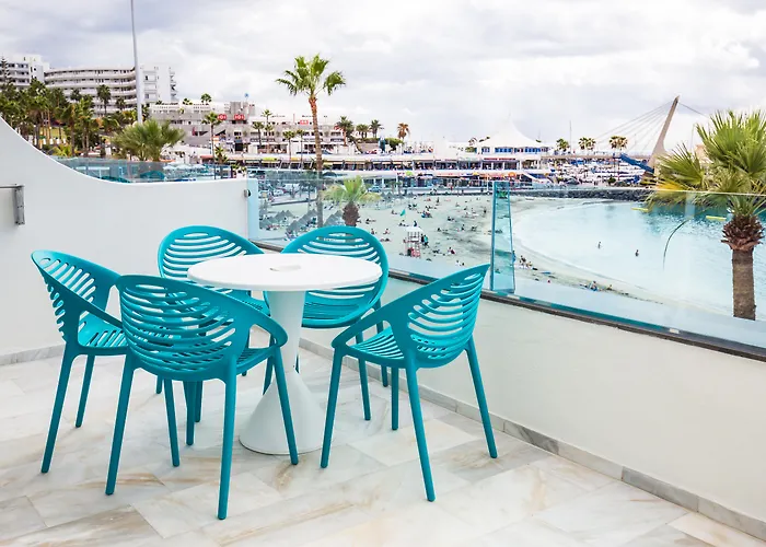 מלון Hovima La Pinta Beachfront Family אדחה