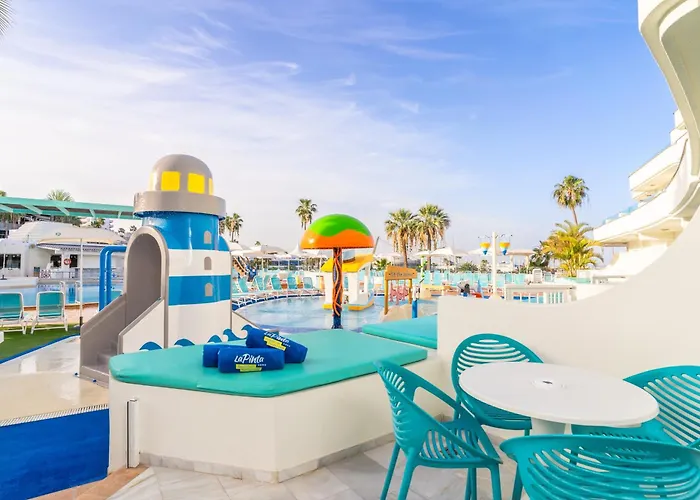 Hovima La Pinta Beachfront Family 4*