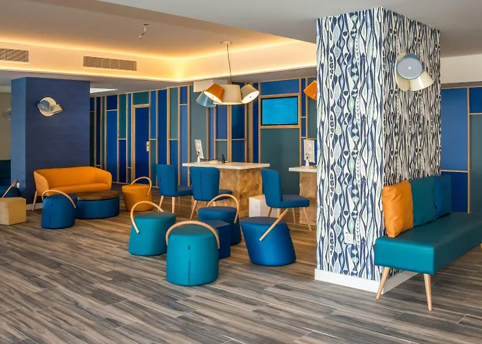 מלון Hovima La Pinta Beachfront Family