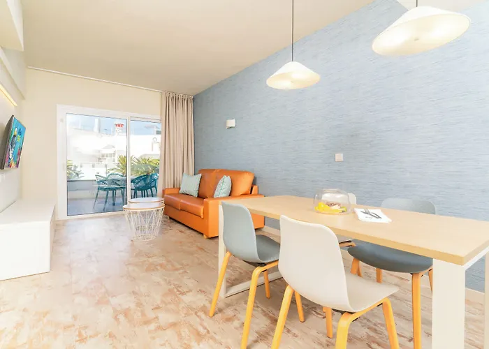 מלון Hovima La Pinta Beachfront Family