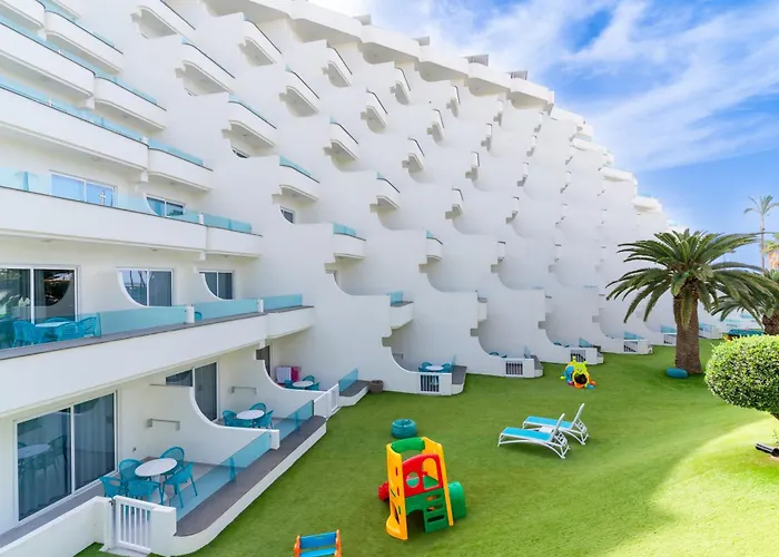 Hovima La Pinta Beachfront Family 4*