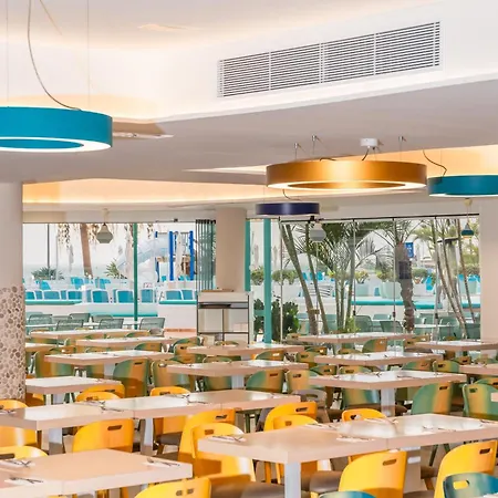 Hovima La Pinta Beachfront Family Hotel 4*